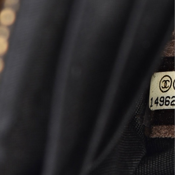 This is an authentic CHANEL metallic caviar half moon wallet on chain in bronze. - Picture 7 of 7